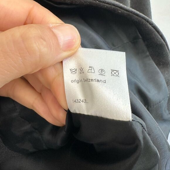 Akris Punto 100% Wool Black Blazer Snap Front Detail High neck Size 8 - Picture 11 of 14